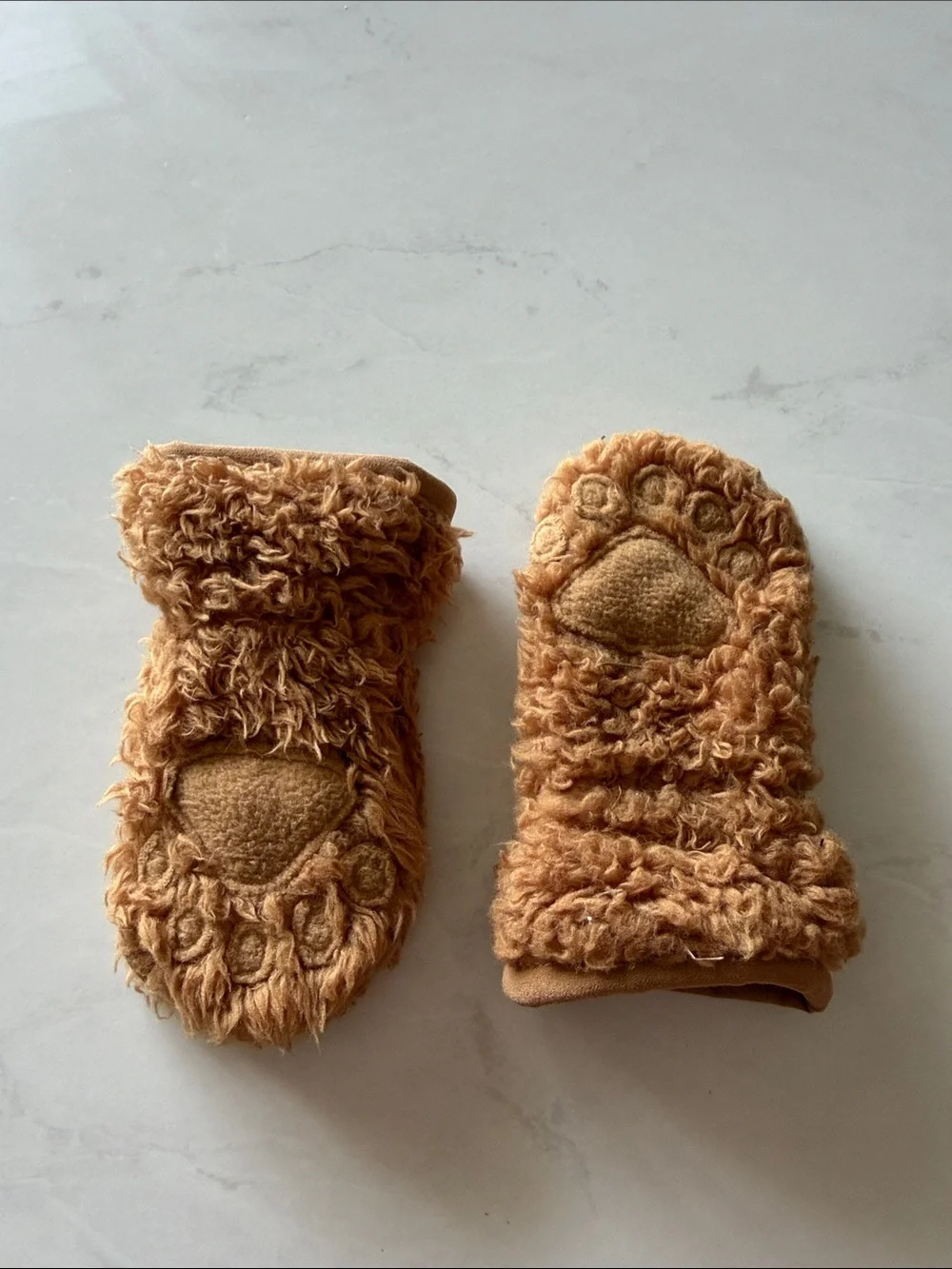 The North Face Kids Sherpa Mittens in Camel Brown